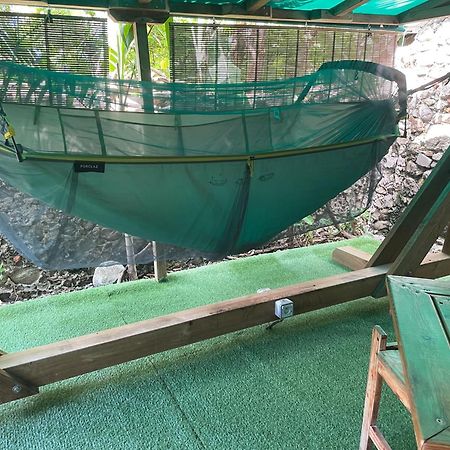 Les Hamacs Aux Saintes Hotell Terre-De-Haut Exteriör bild